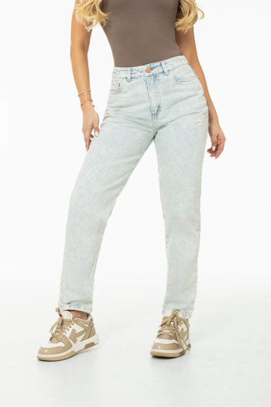 Jean Mom Fit Rígido Tono Claro  REF 125414