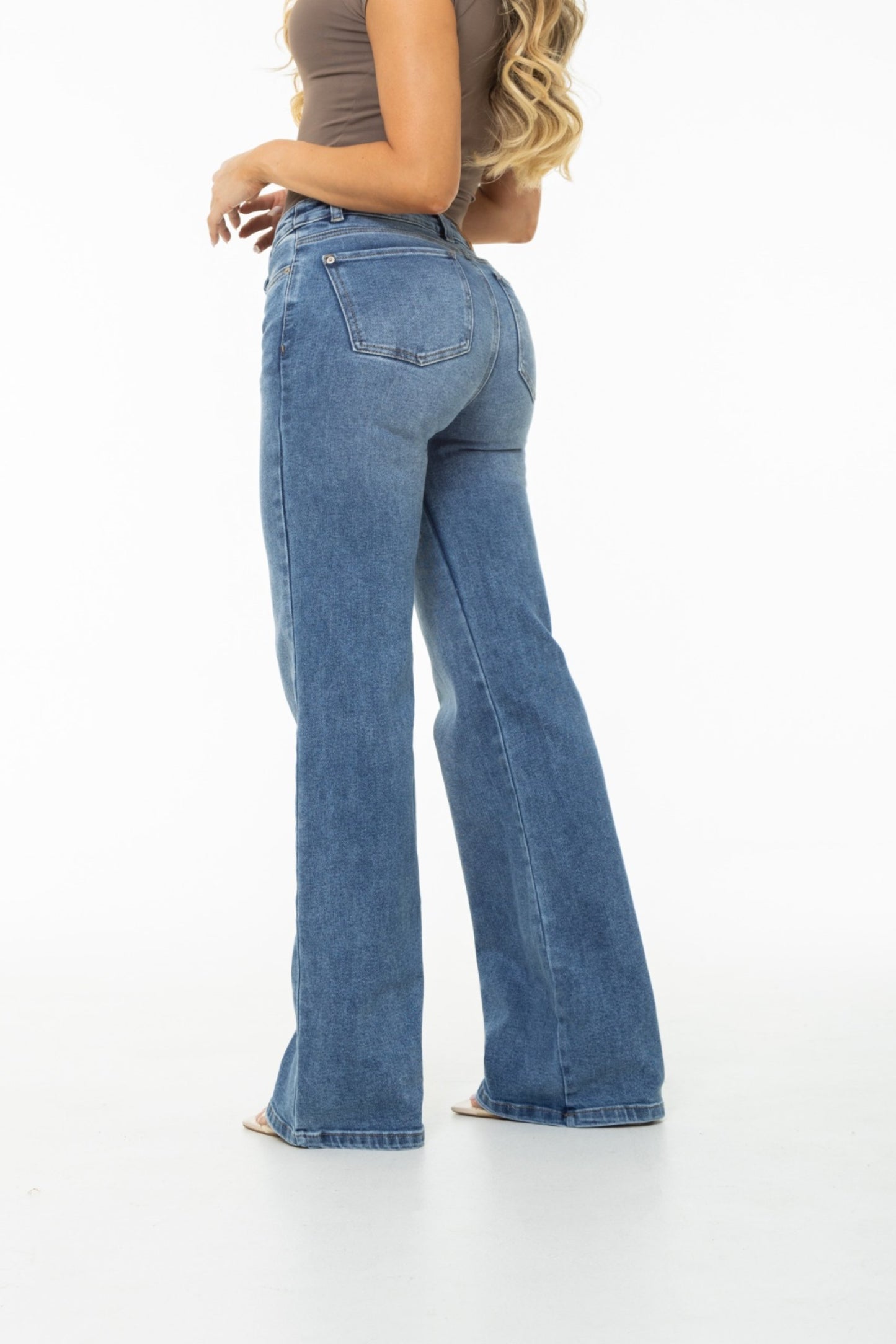 Jean Wide Leg Stretch Tono Medio REF 125428