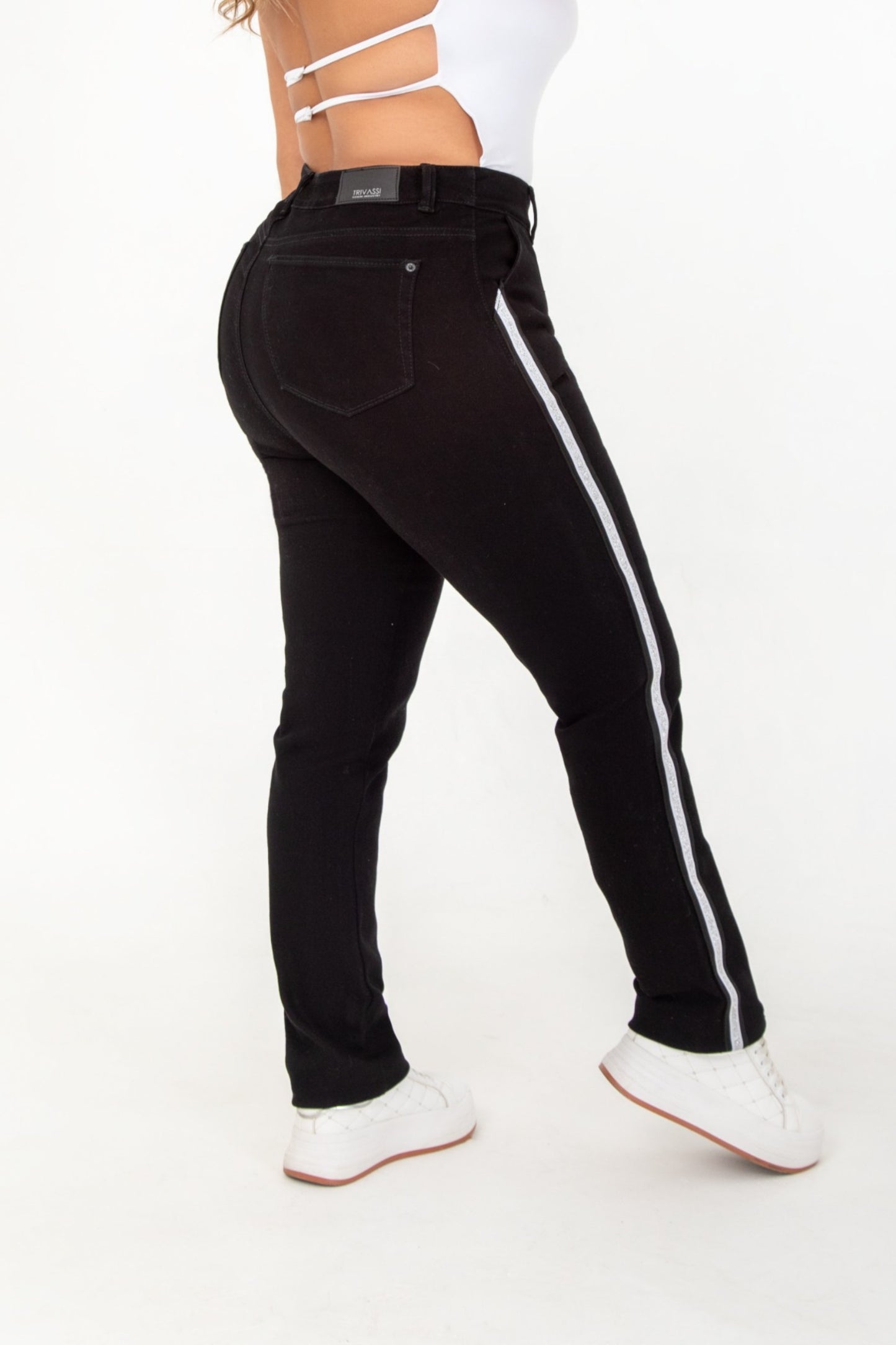 Jean Skinny Con Hiladilla Lateral Negro REF 225104 Plus