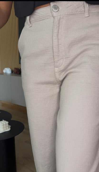 Jean Wide Leg Rígido con Textura Tipo Galleta Beige REF 125104