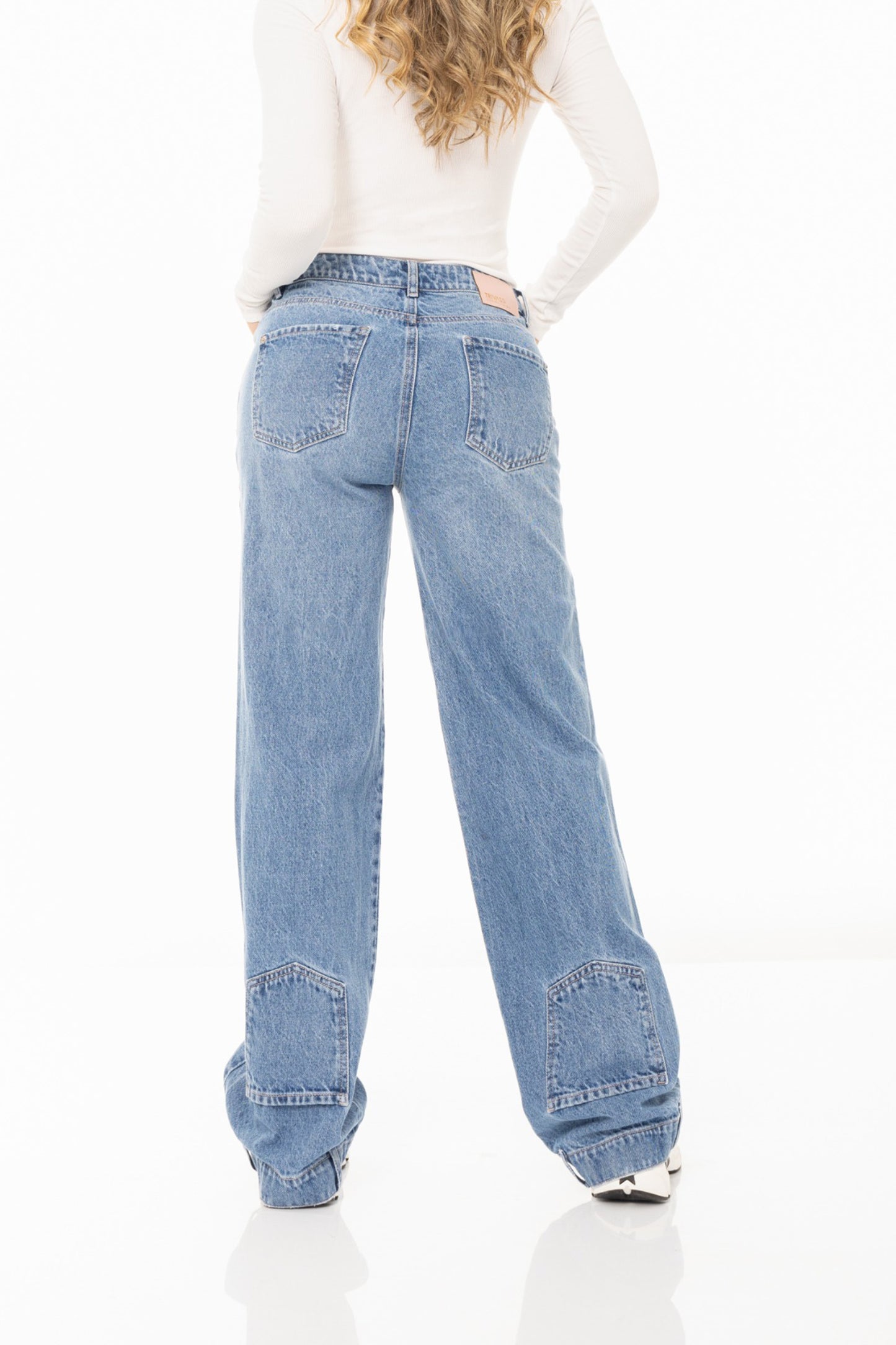 Jean Wide Leg Bolsillo Rígido REF 126102