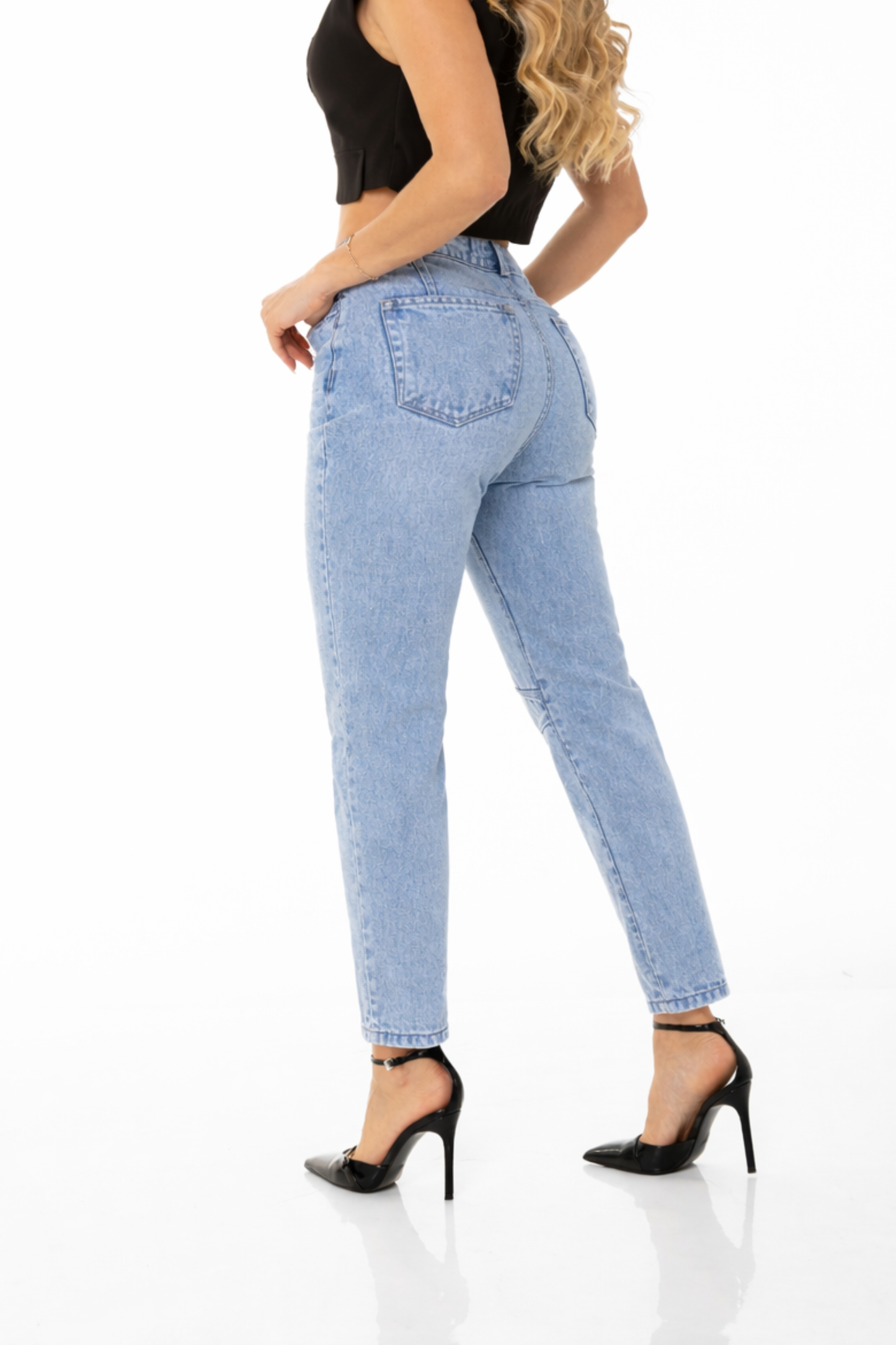 Jean Mom Fit Azul Claro Rígido REF 126121