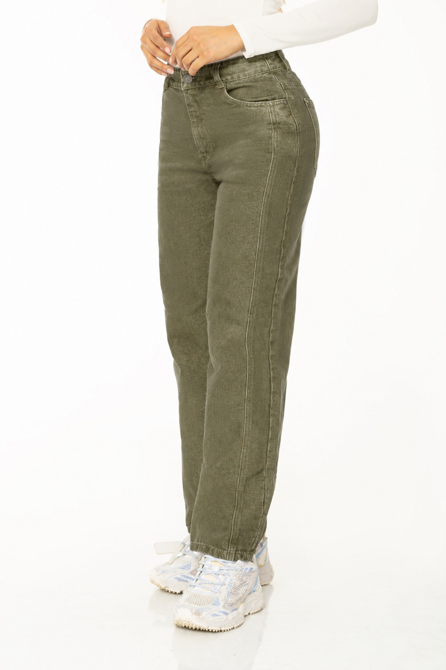 Jean Barrel Stretch con Corte Verde