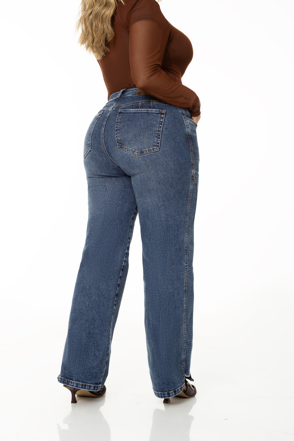 Jean Wide Leg Con Corte PLUS Stretch