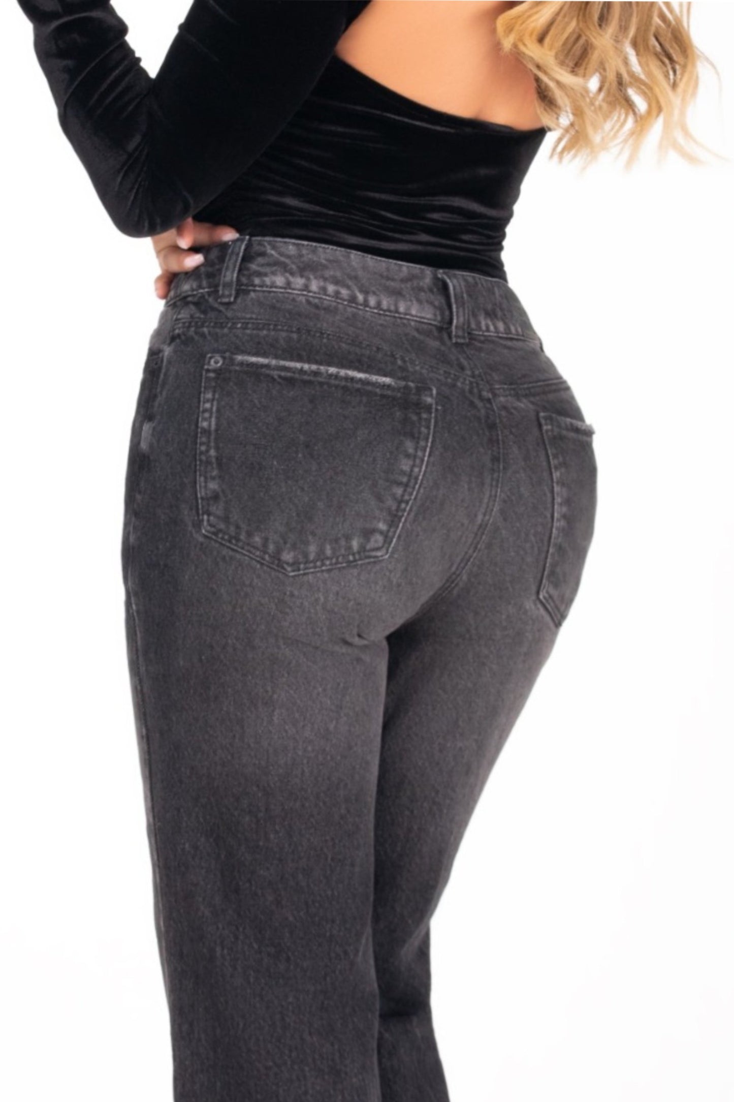 Jean Straight Leg Mom REF 125226