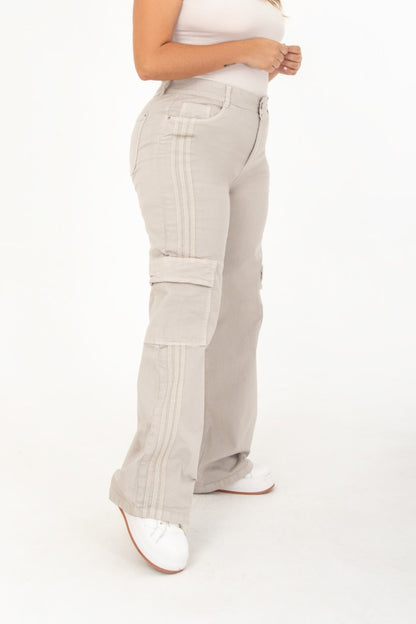 Jean Cargo Con Hiladilla Lateral Stretch Beige REF 225101 Plus